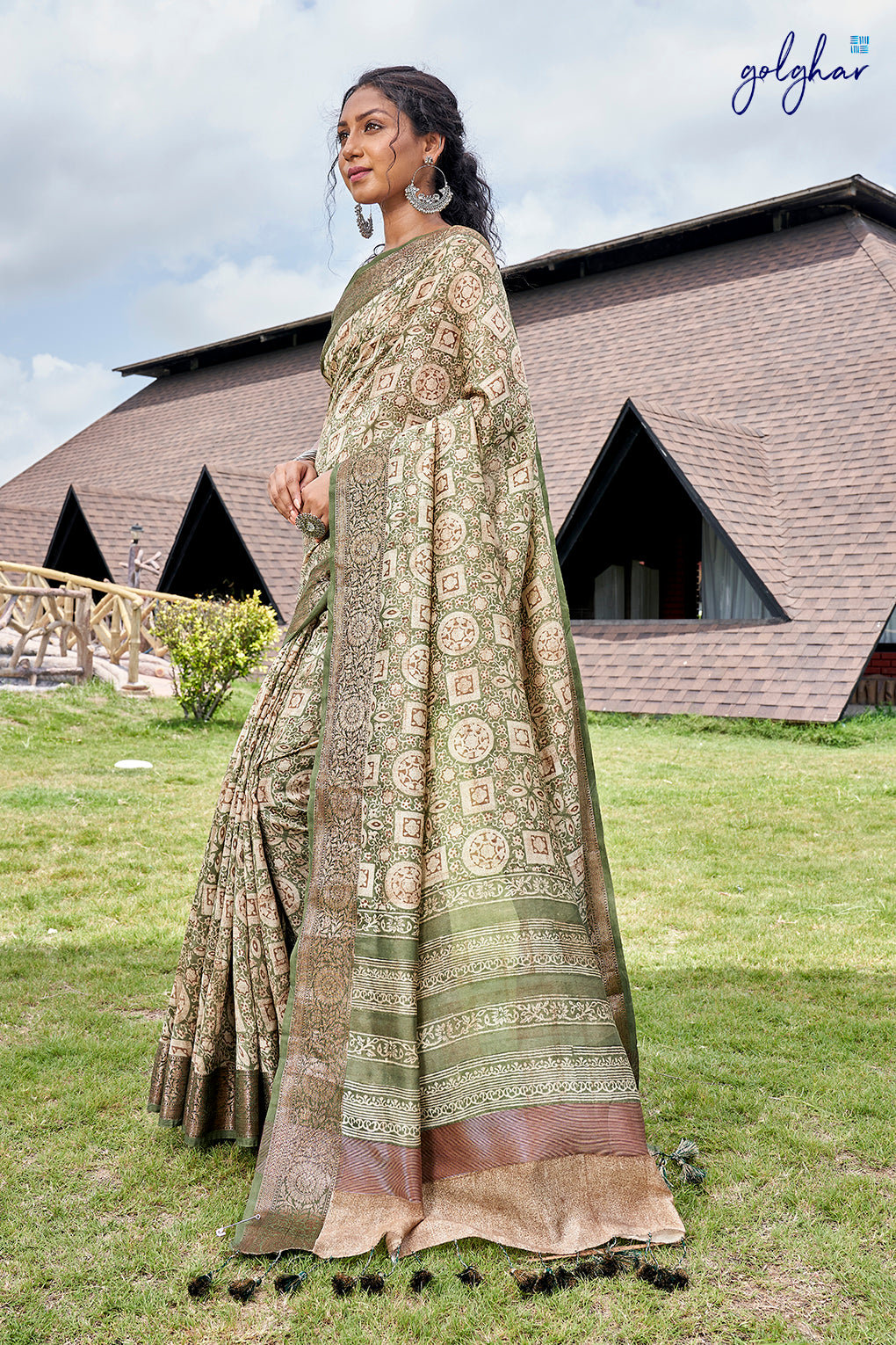 Dusty Miller (Saree)