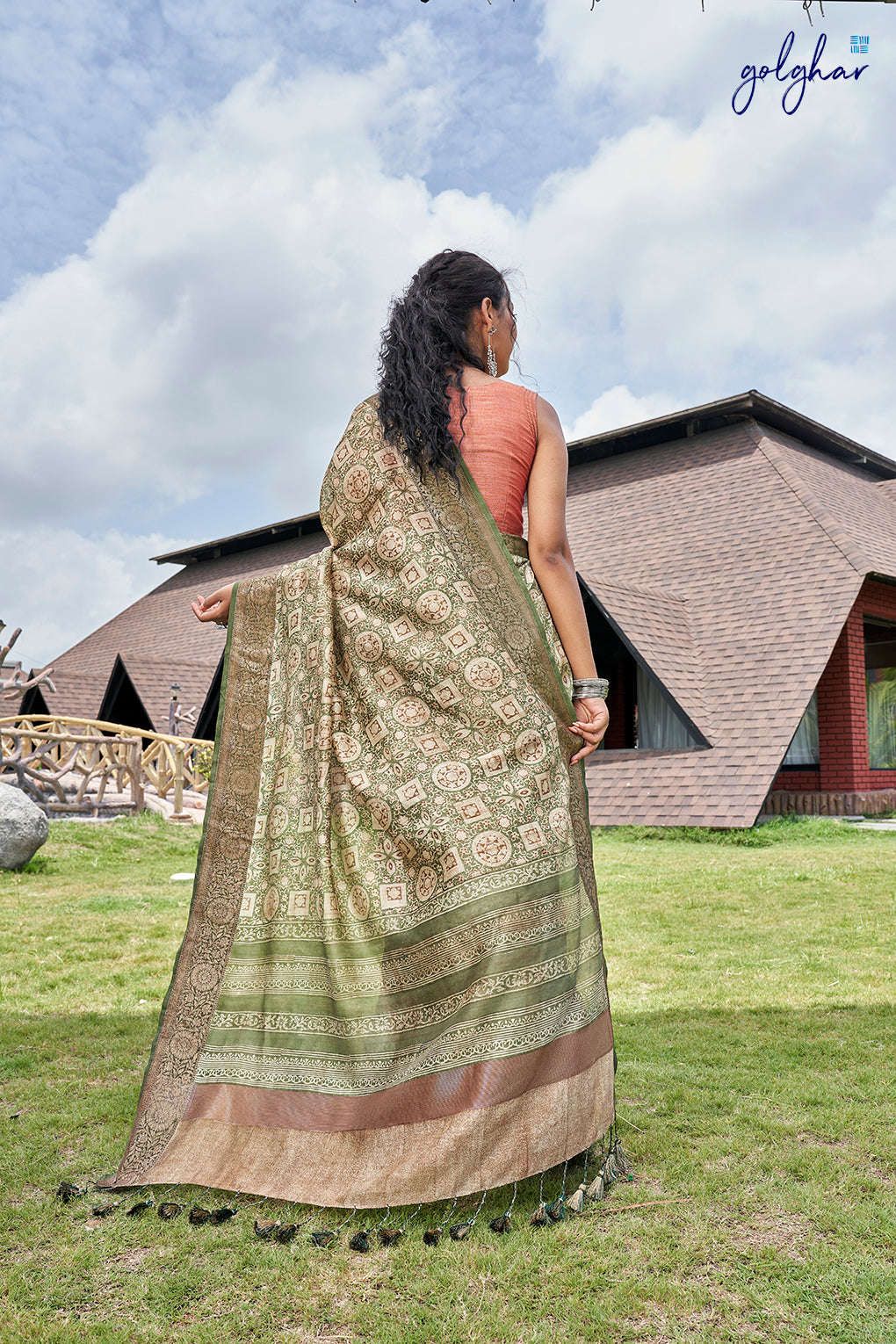 Dusty Miller (Saree)