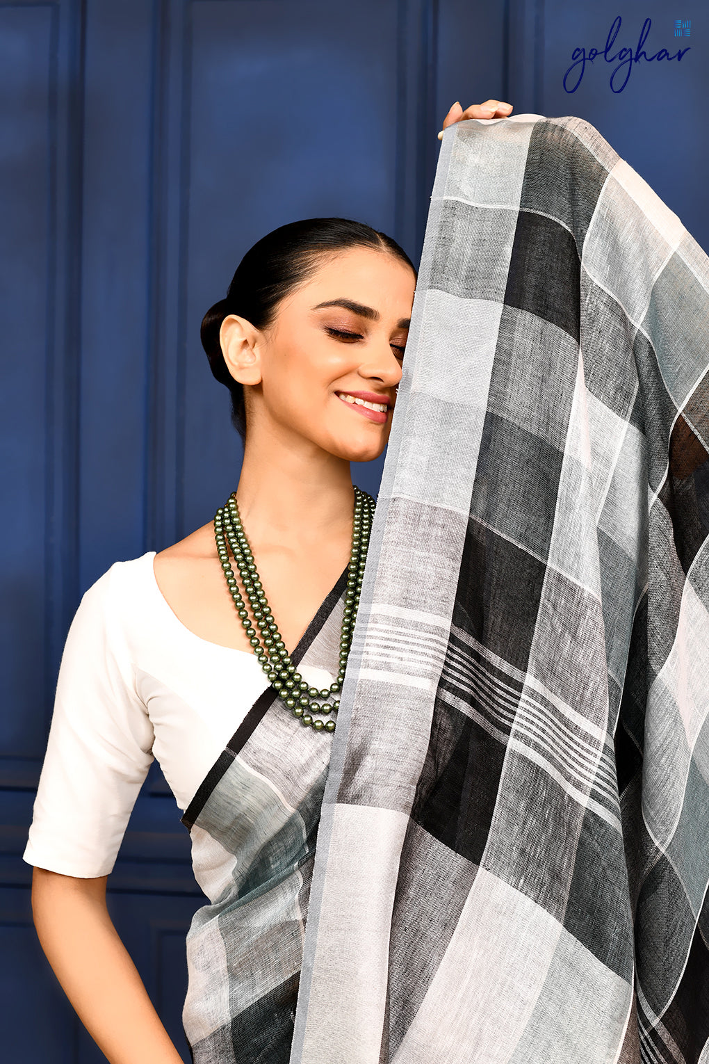 Shadow Grid (Saree)