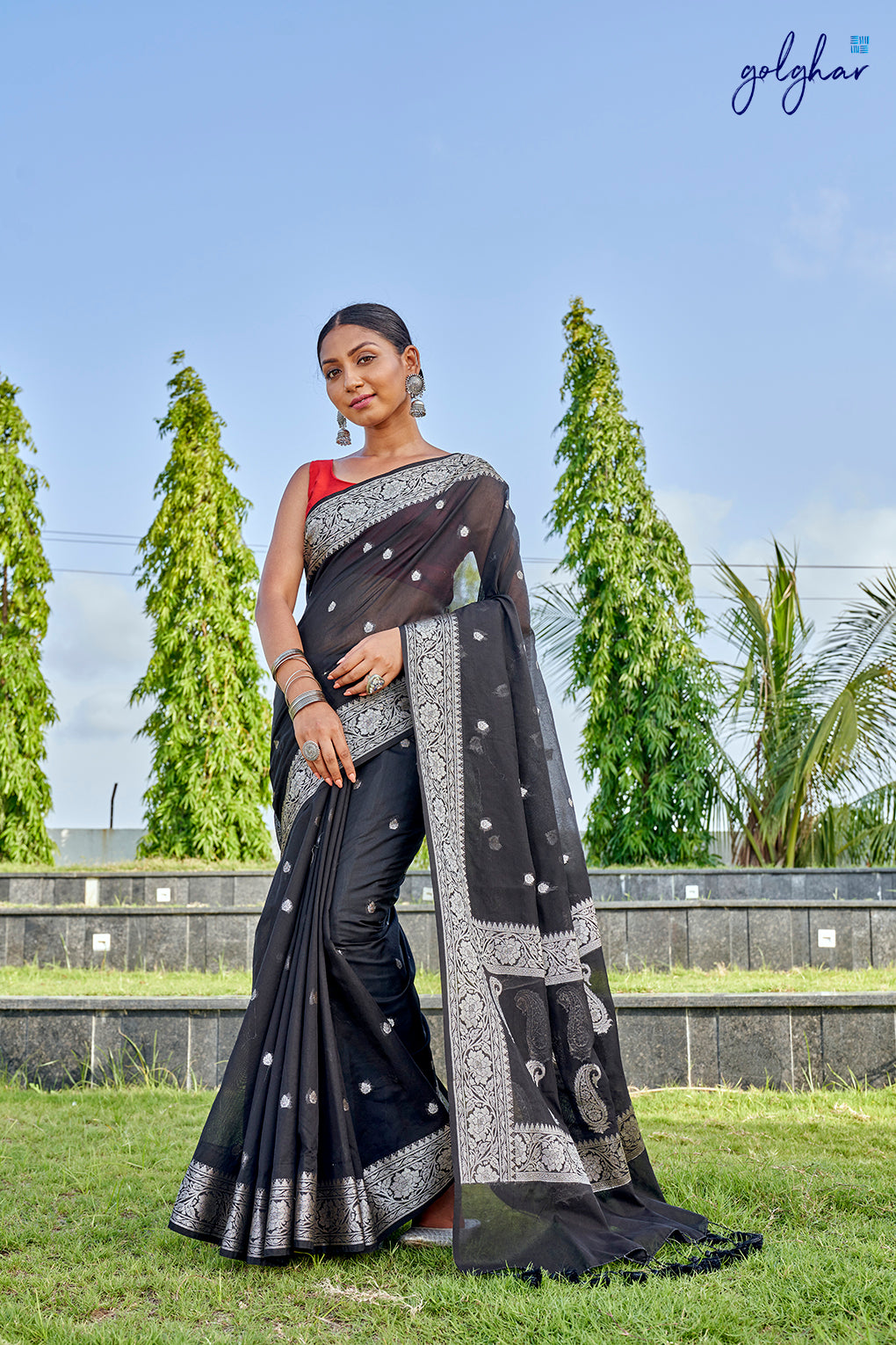 Star Burst (Saree)