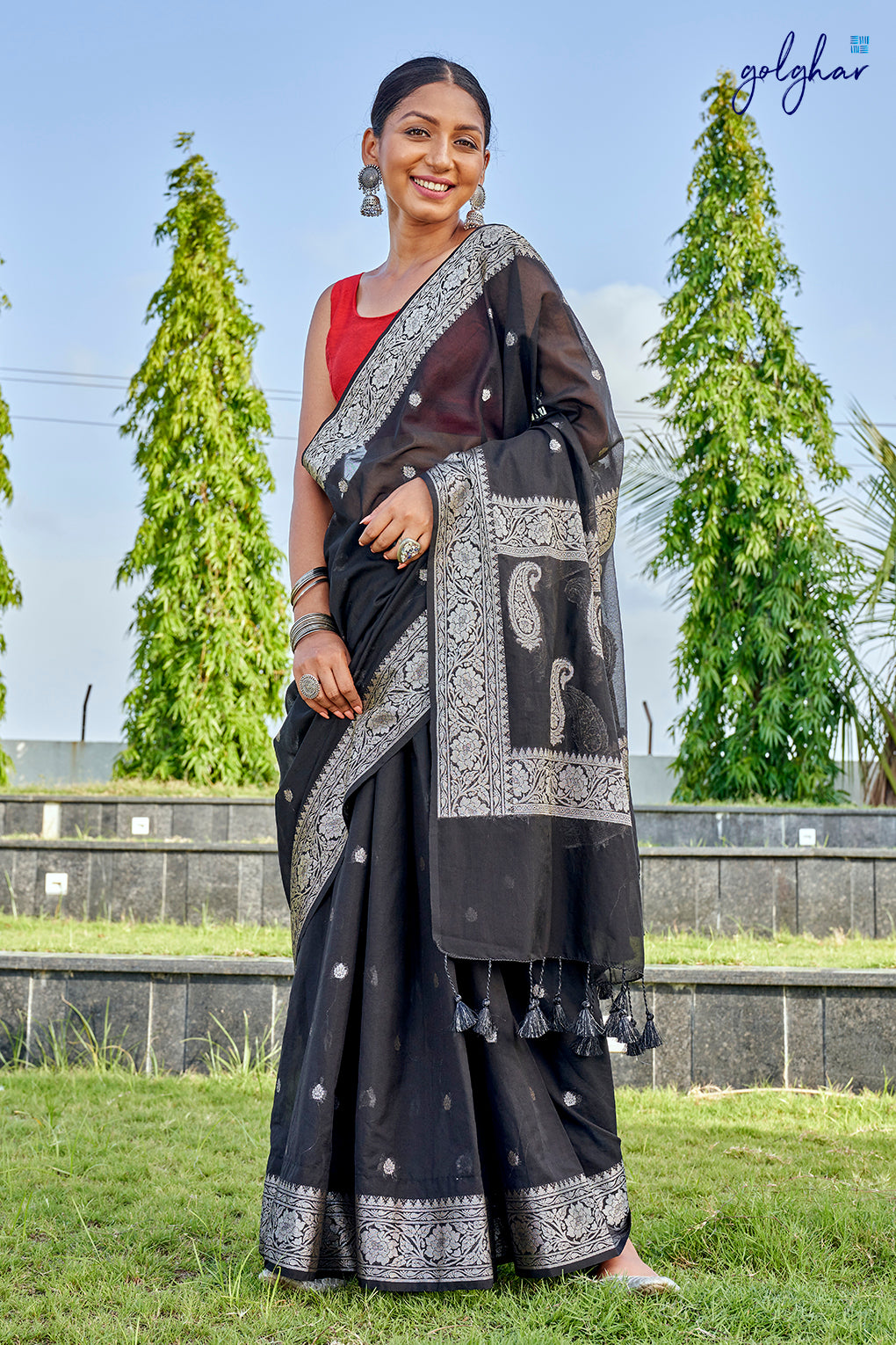 Star Burst (Saree)