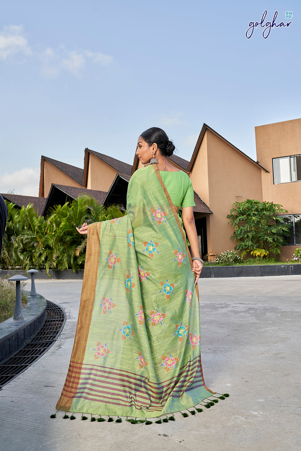 Fascinating Green (Saree)