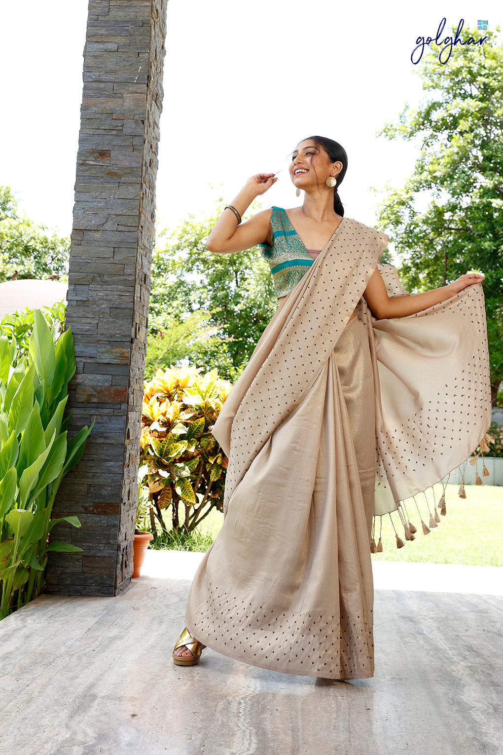 Silver Snow (Saree)