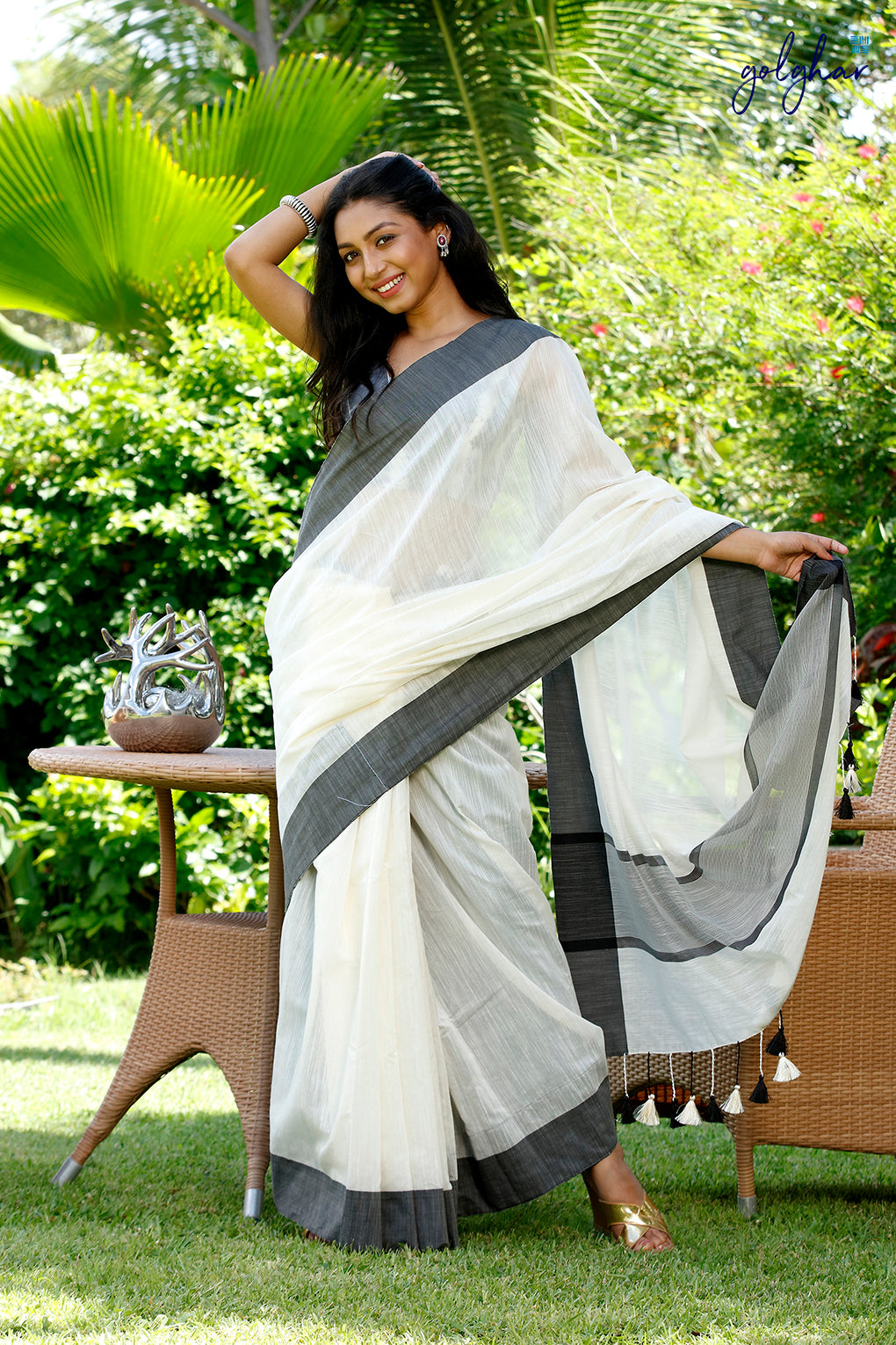 Ebony Euphony (Saree)