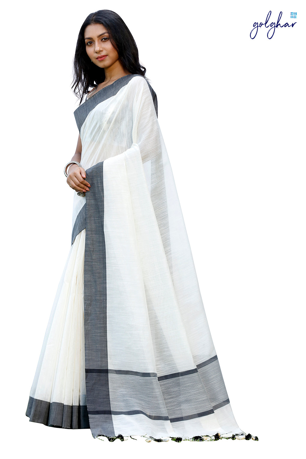 Ebony Euphony (Saree)