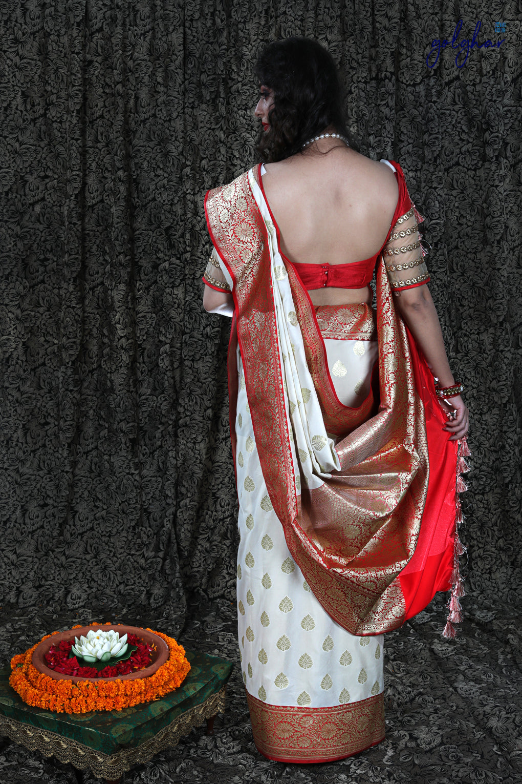 Swethambar (Saree)