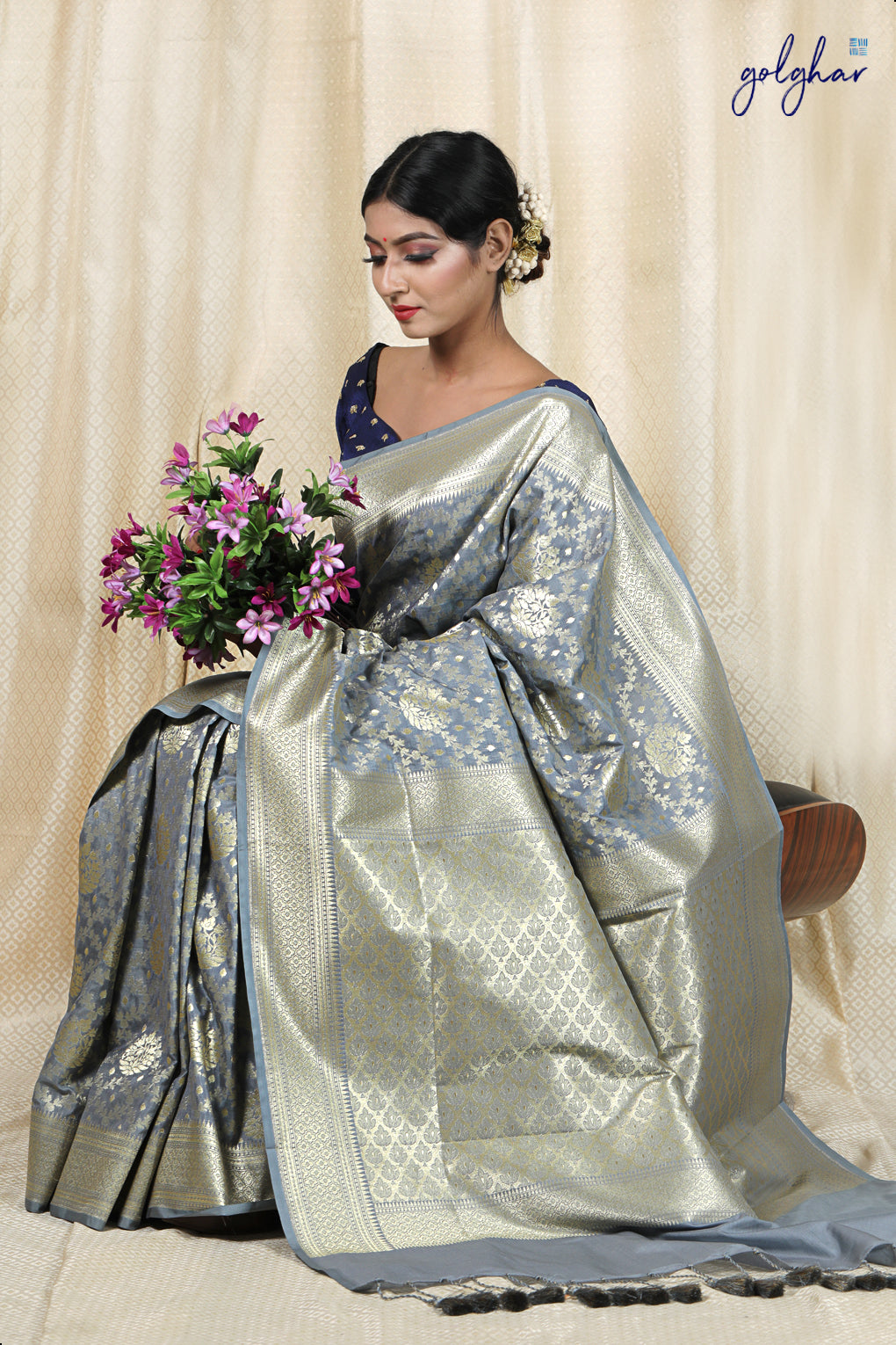 Snow Summer (Saree)