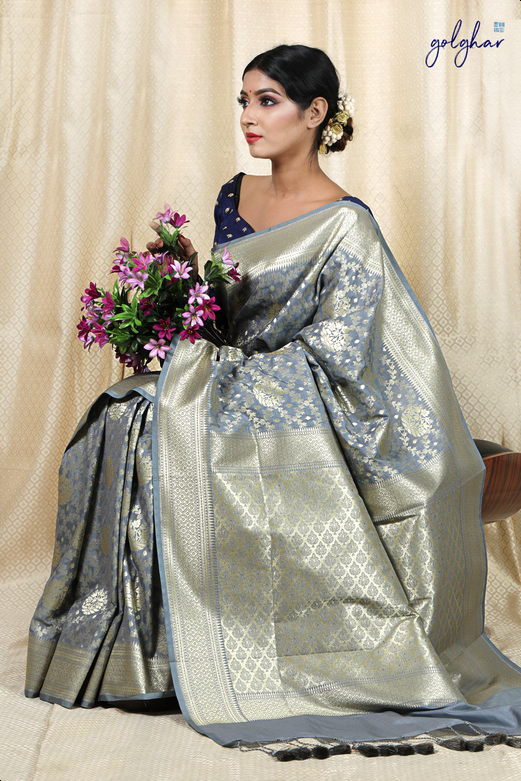 Snow Summer (Saree)