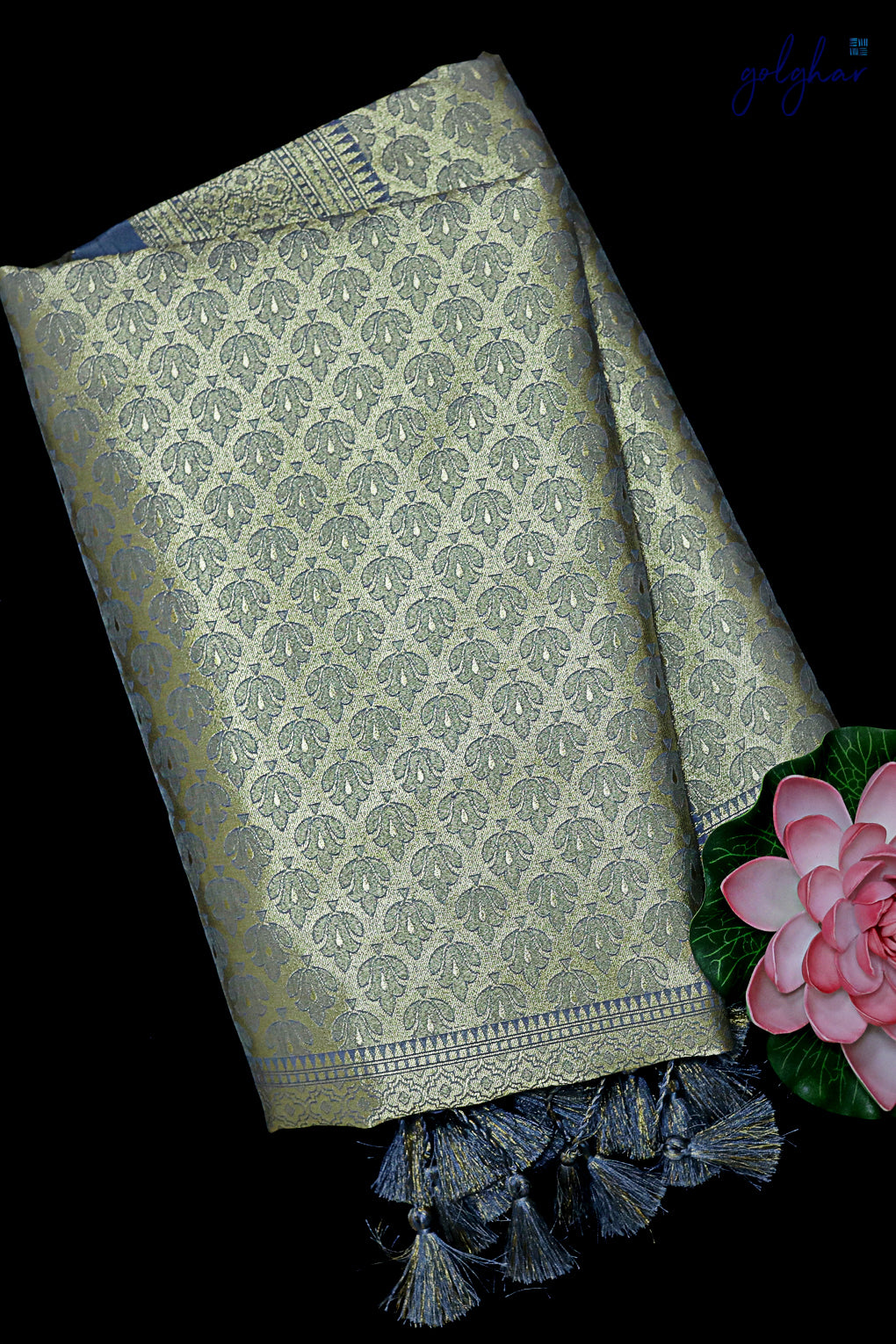 Snow Summer (Saree)