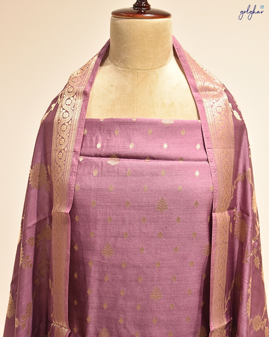 Zariya (Suit)
