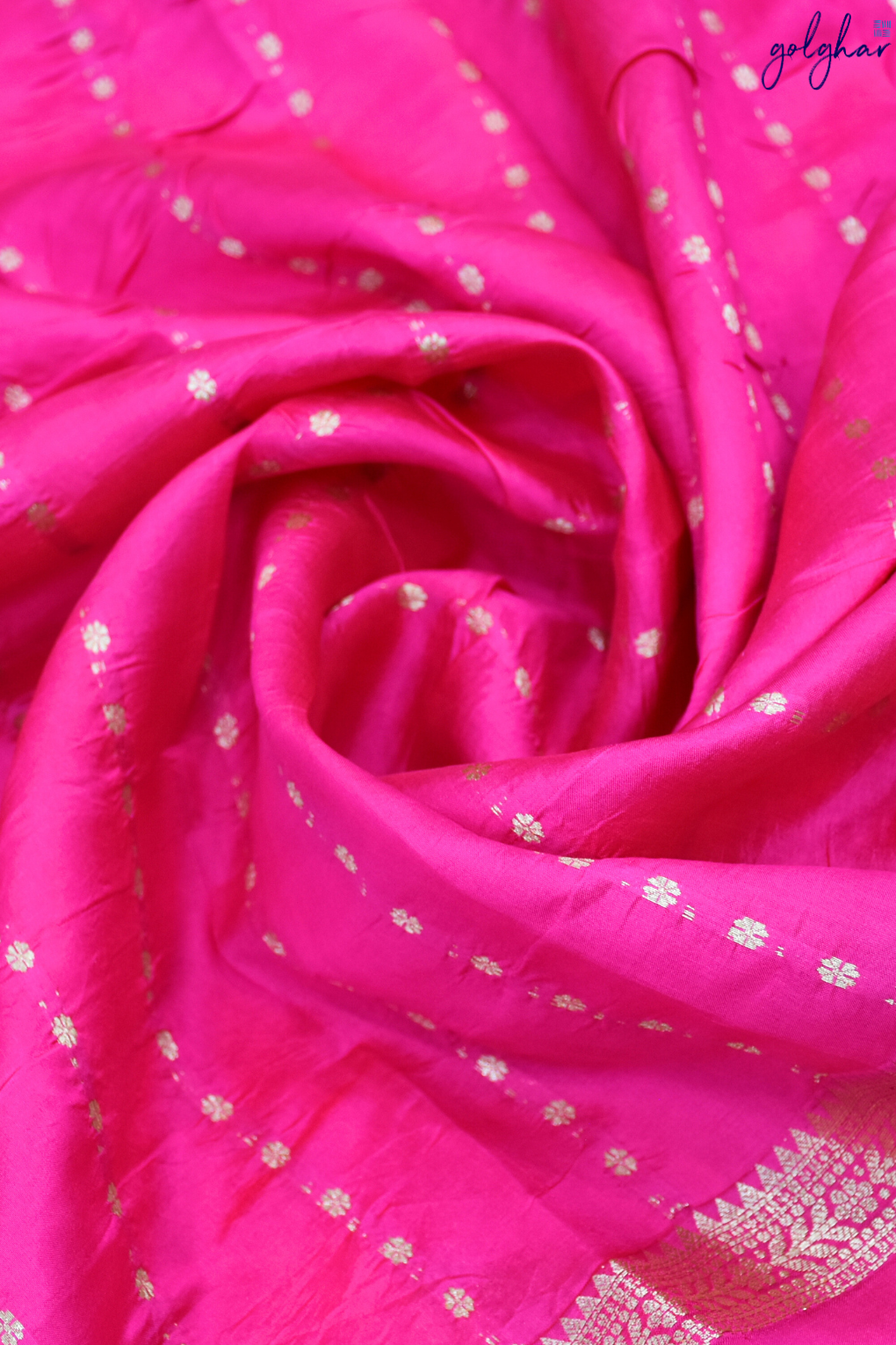 Floating Petals (Saree)