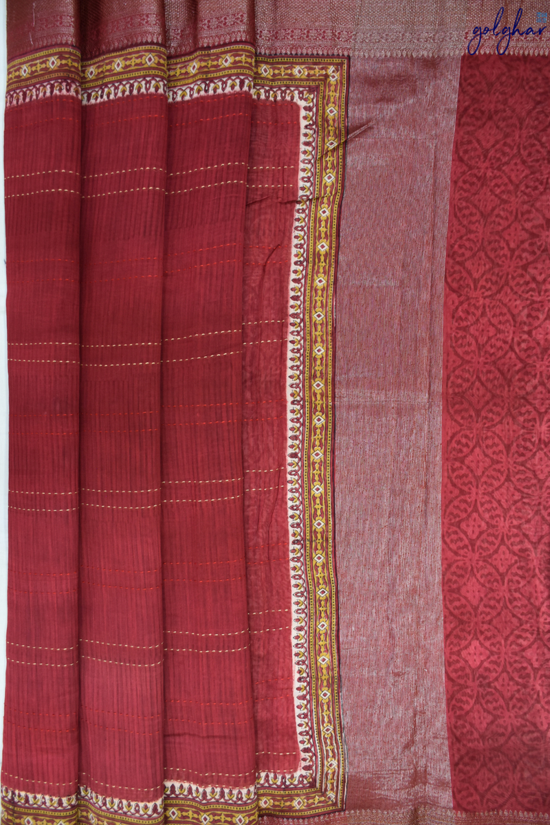 Crimson Mist (Saree)