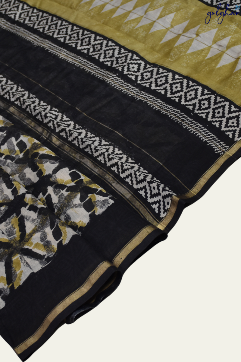 Black Beauty (Saree)