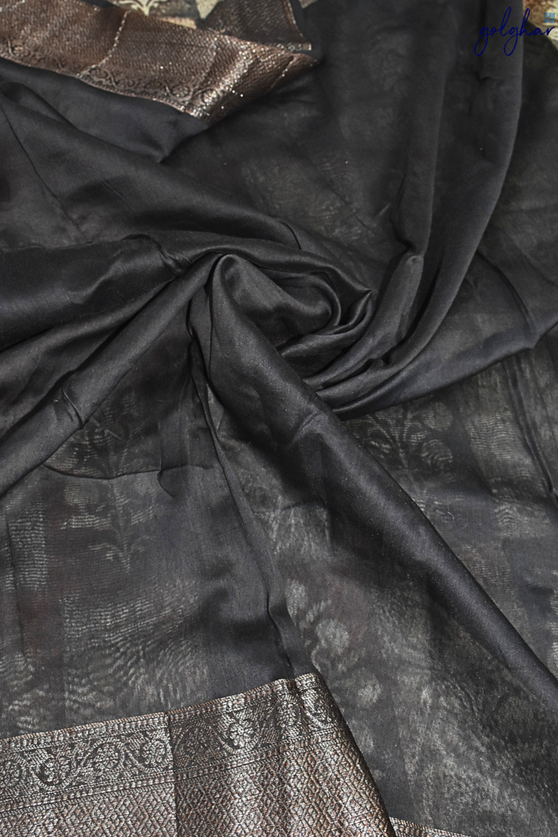 Shadow Queen (Saree)