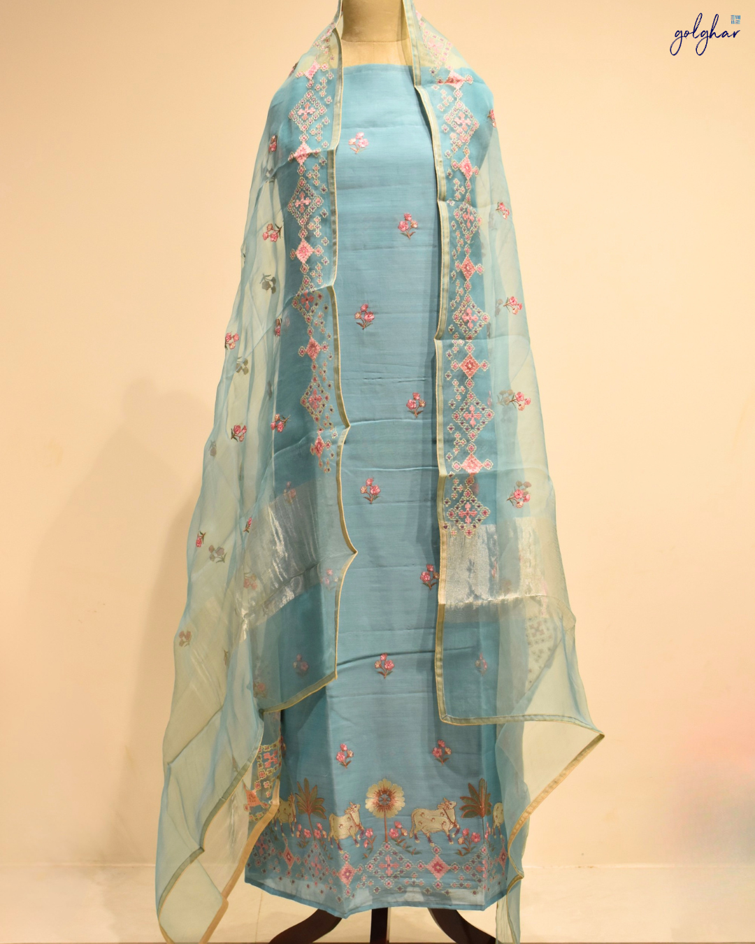 Pichwai (Suit)