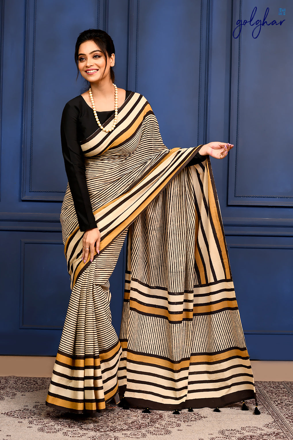 Contrast Queen (Saree)