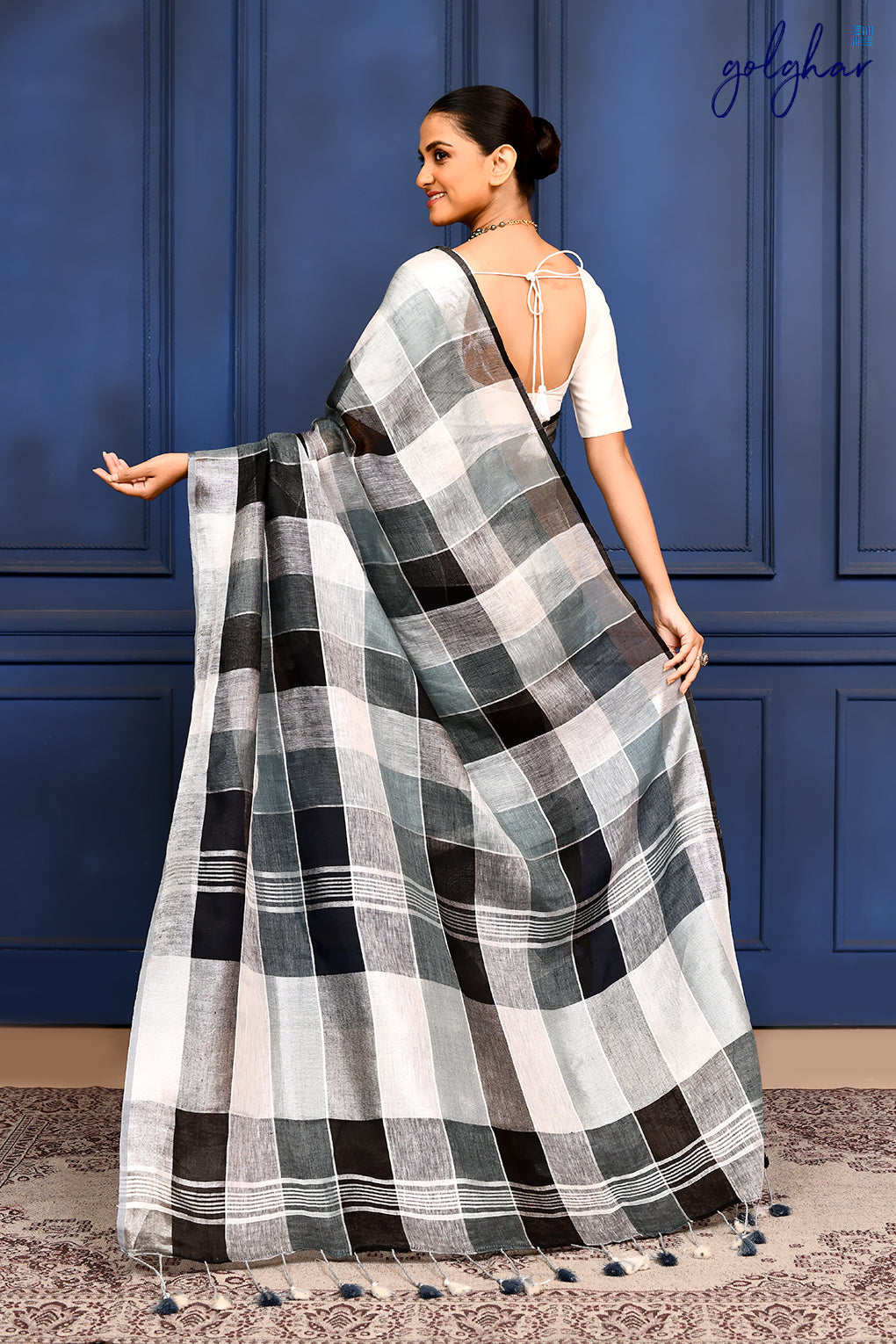 Shadow Grid (Saree)
