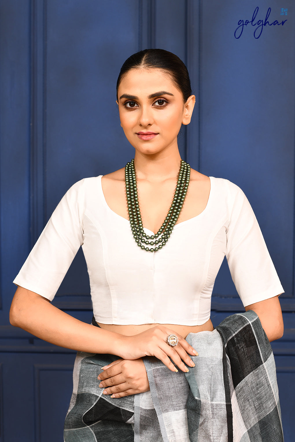 Classic White (Blouse)