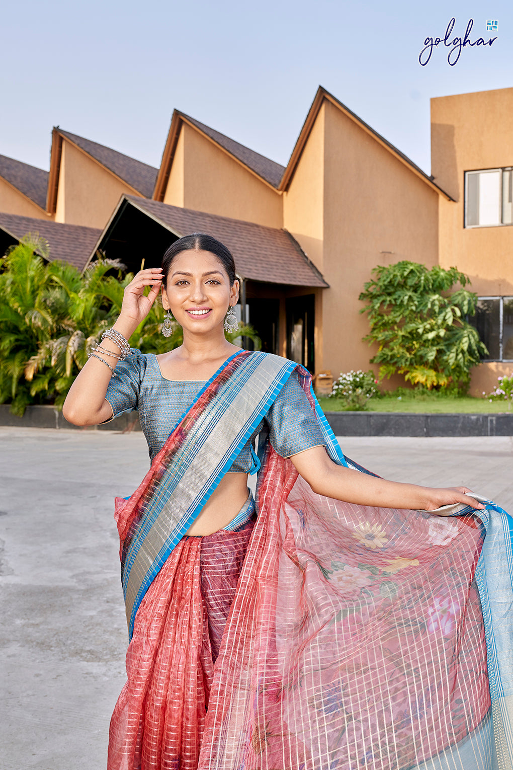 Aesthetic Charm (Saree)