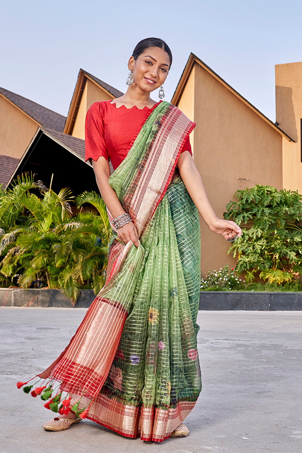 Lush Happy (Saree)