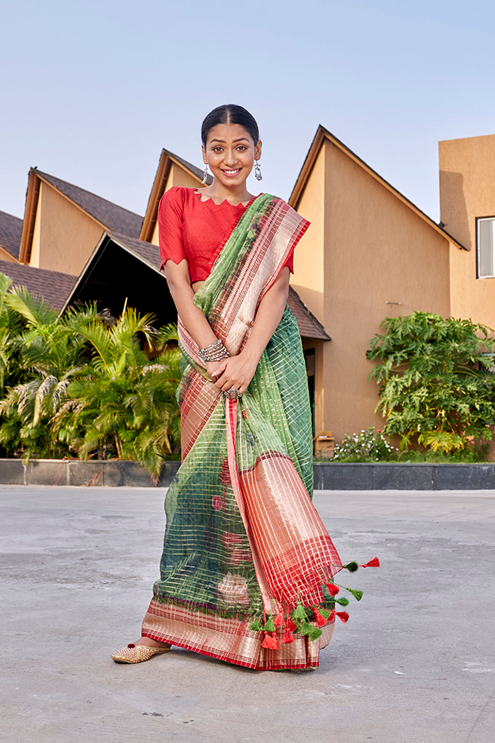 Lush Happy (Saree)