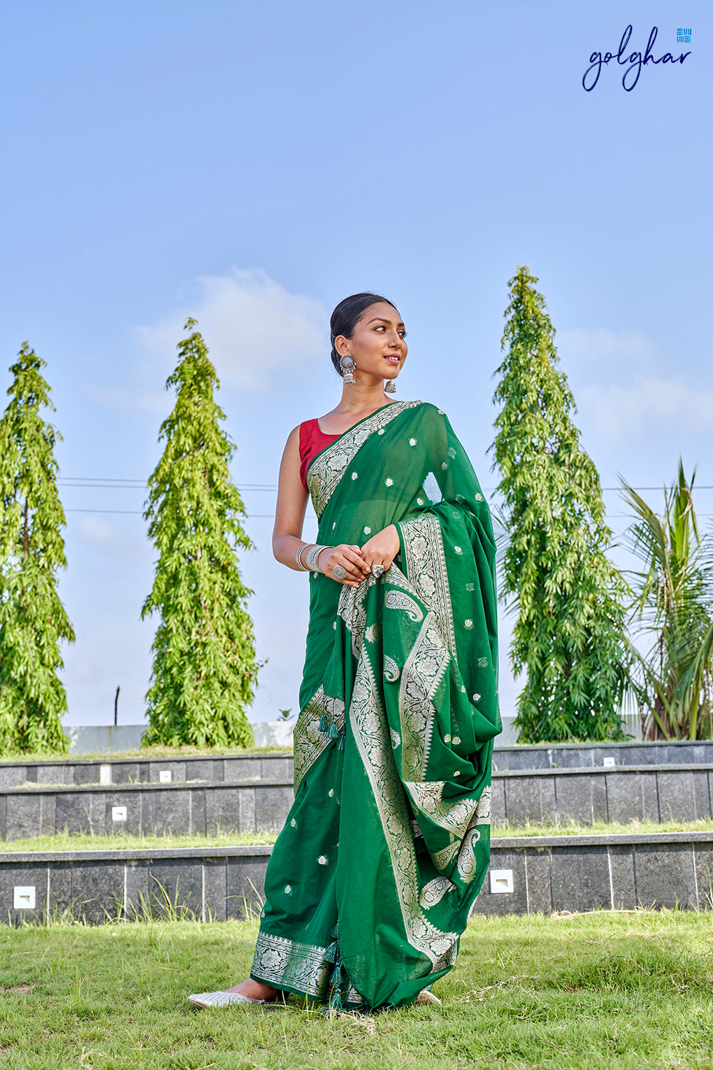 Extragalactic (Saree)