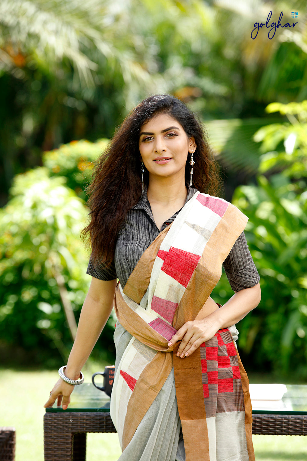 Evocative Buzz (Saree)