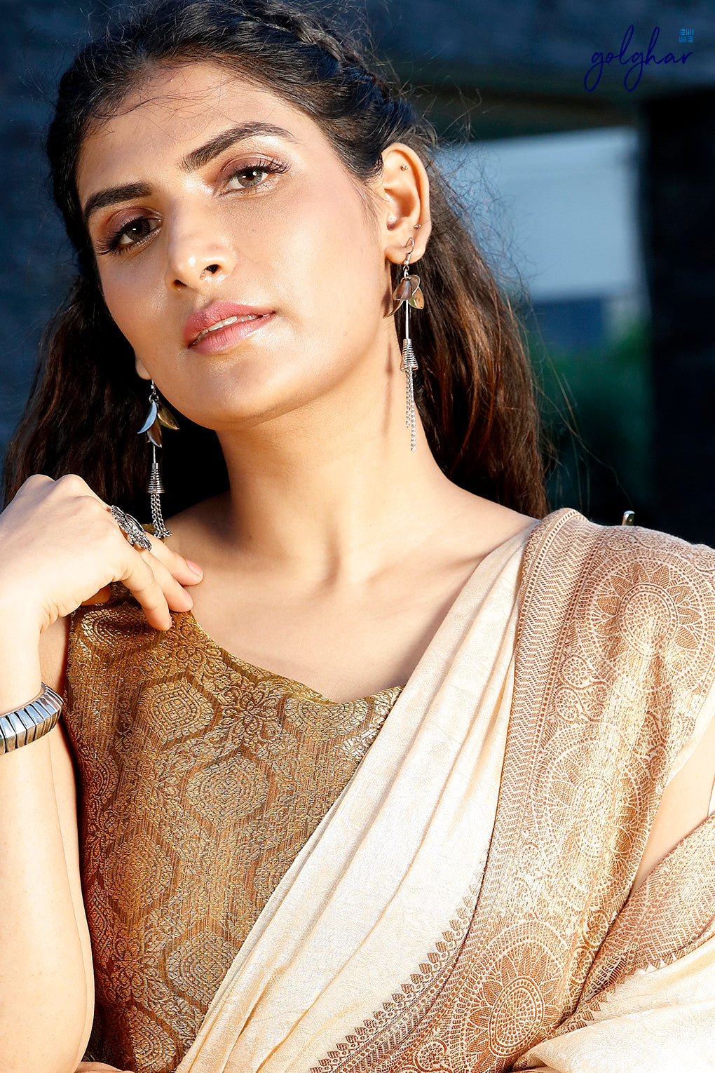Brown Crown (Blouse)