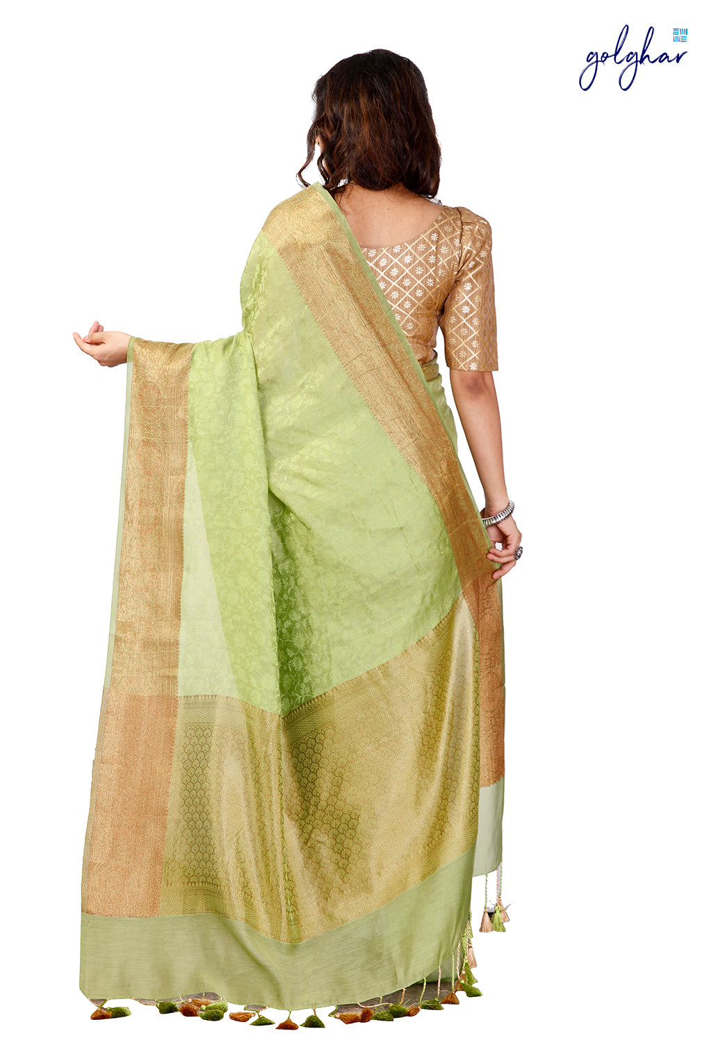 Shraavani (Saree)